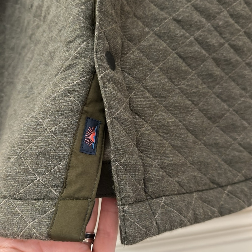 Faherty Quilted Button Down Jacket - image 3